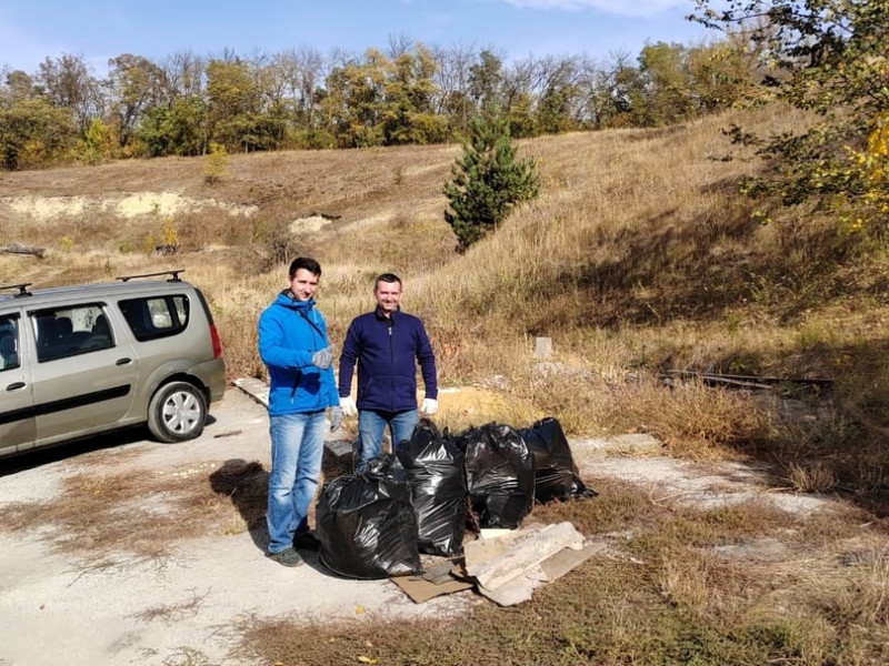 В Майском сельском поселении состоялся областной экологический субботник.