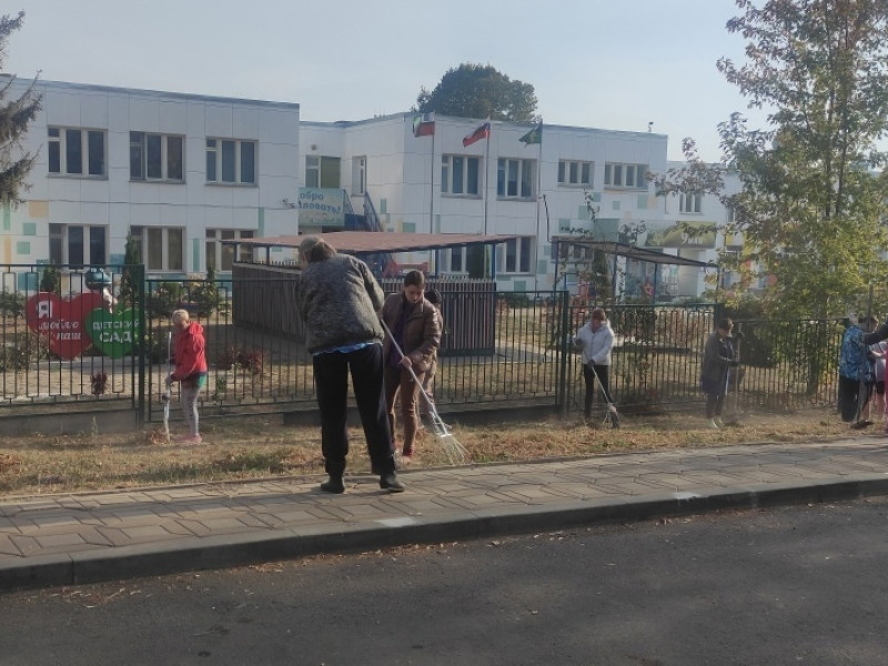 В Майском сельском поселении состоялся областной экологический субботник.